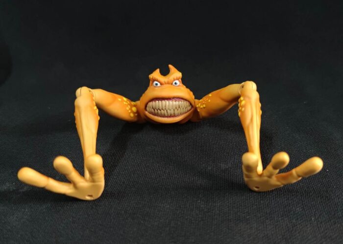 Scratch-It Small Soldiers Replica 5.5" - Image 4