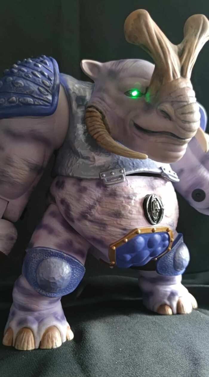 15" Small Soldiers Punch-It Replica - Image 6