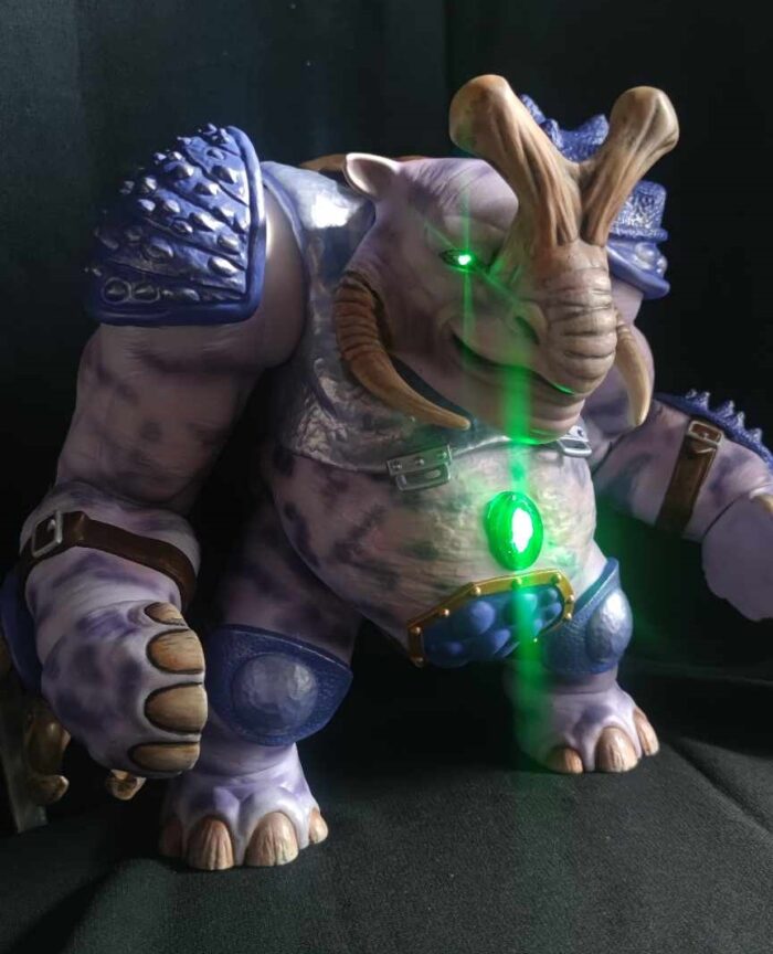 15" Small Soldiers Punch-It Replica - Image 10